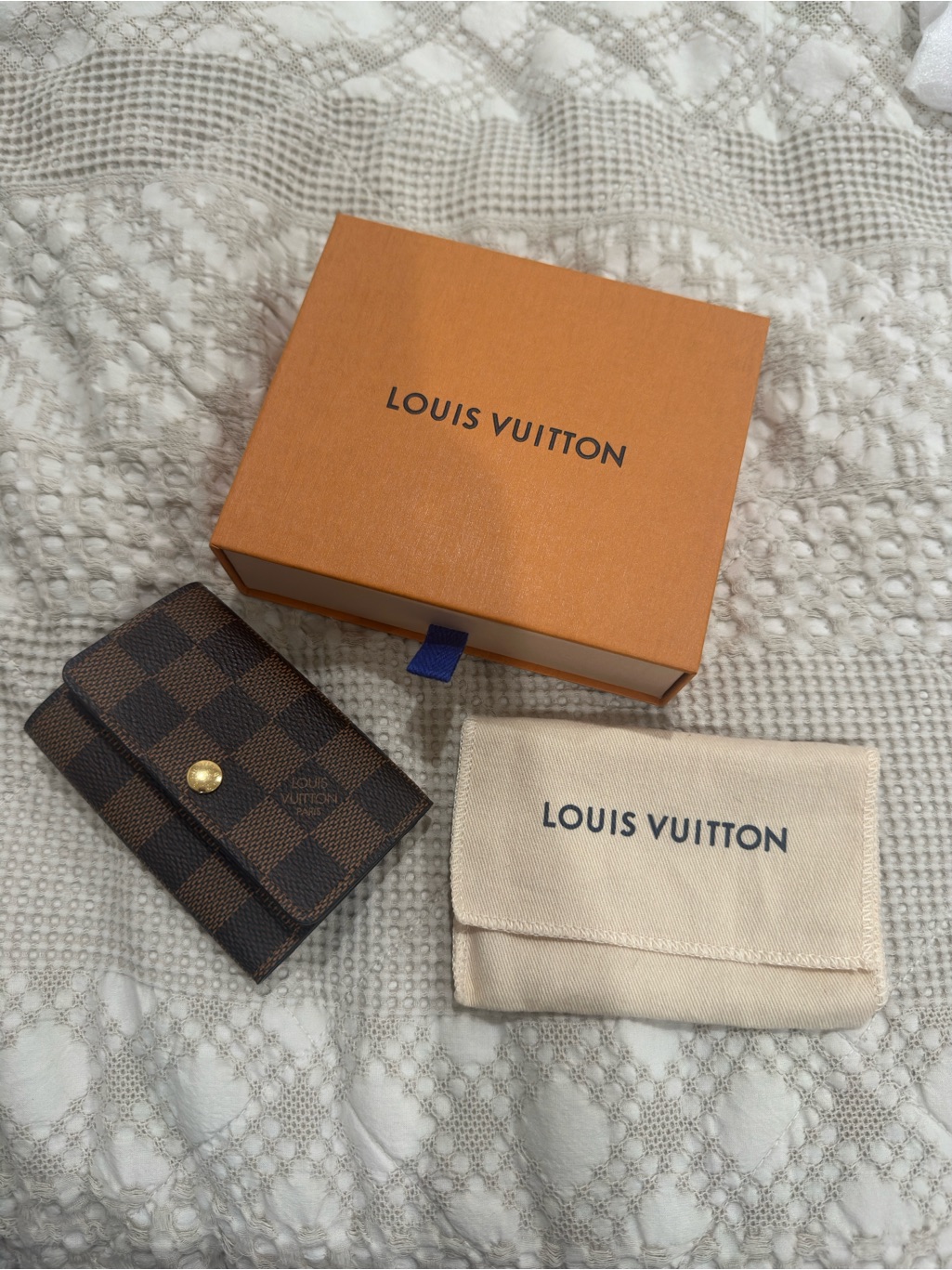 Louis Vuitton 6 Key Holder Damier Ebene